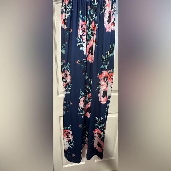 Women's Iffei Flowered Dress - Picture 2 of 6